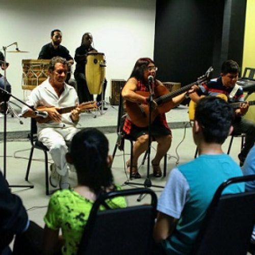 CICLO DAS QUINTAS RECEBE OS MÚSICOS FRED GÓES, LÉA COSTA E FREDINHO NO LICEU UNIDADE PARINTINS