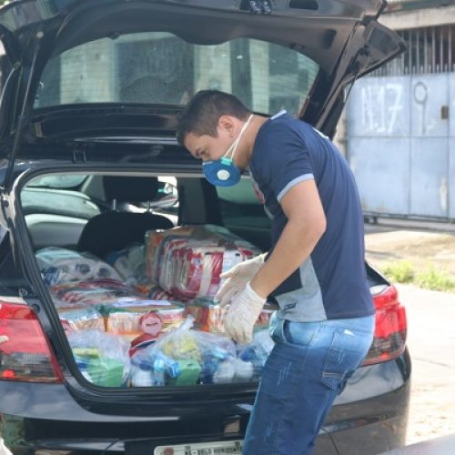 OELA e Instituto Coca-Cola Brasil promovem distribuição de cestas básicas em Manaus